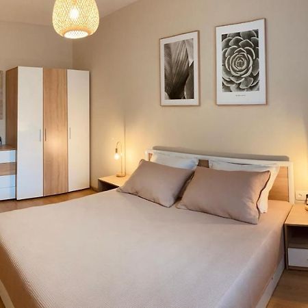 Pearl Apartments Burgas Stad Buitenkant foto