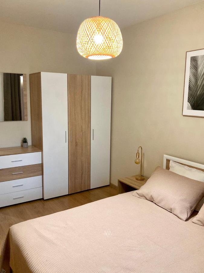 Pearl Apartments Burgas Stad Buitenkant foto