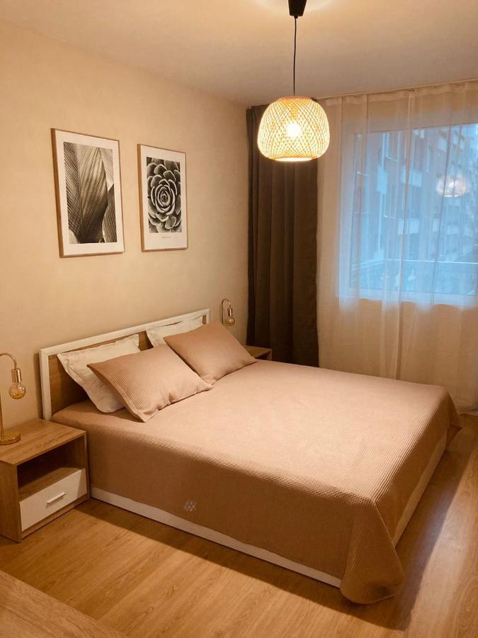 Pearl Apartments Burgas Stad Buitenkant foto