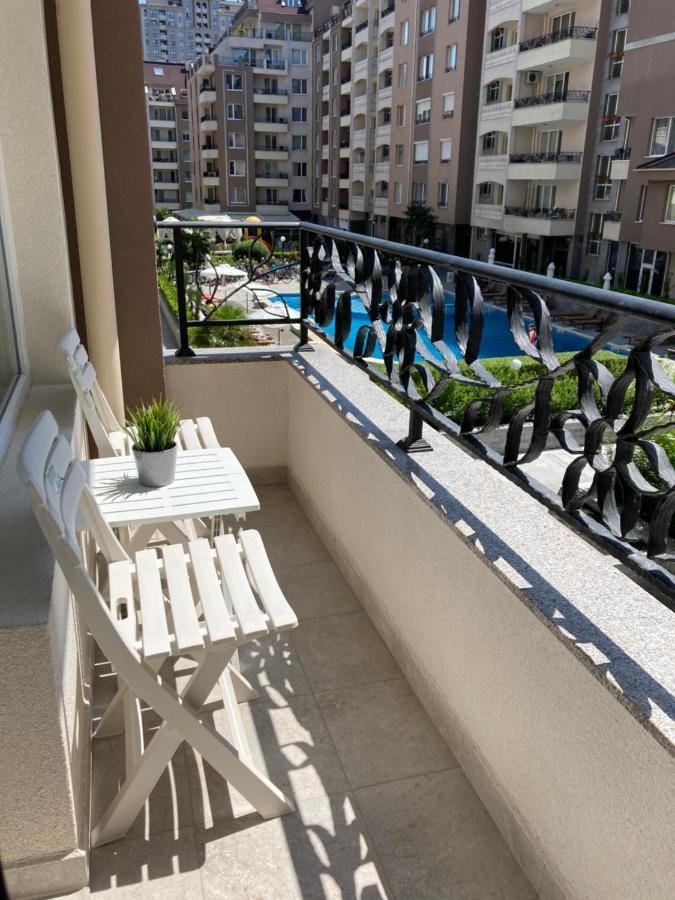 Pearl Apartments Burgas Stad Buitenkant foto